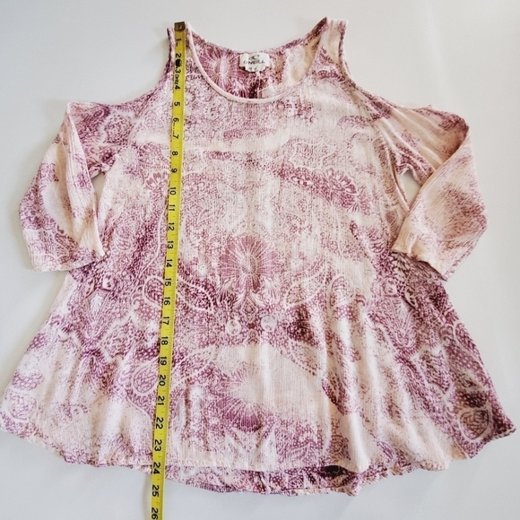 2108 * O'Neill Cold Shoulder Top Pink White Size XS - Picture 8 of 9